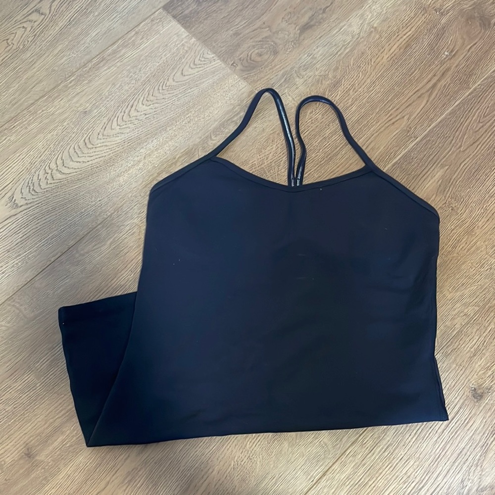 Lululemon top